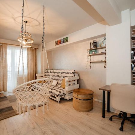 Апартаменты Bright And Cozy Design Apt With Office Клуж-Напока Экстерьер фото