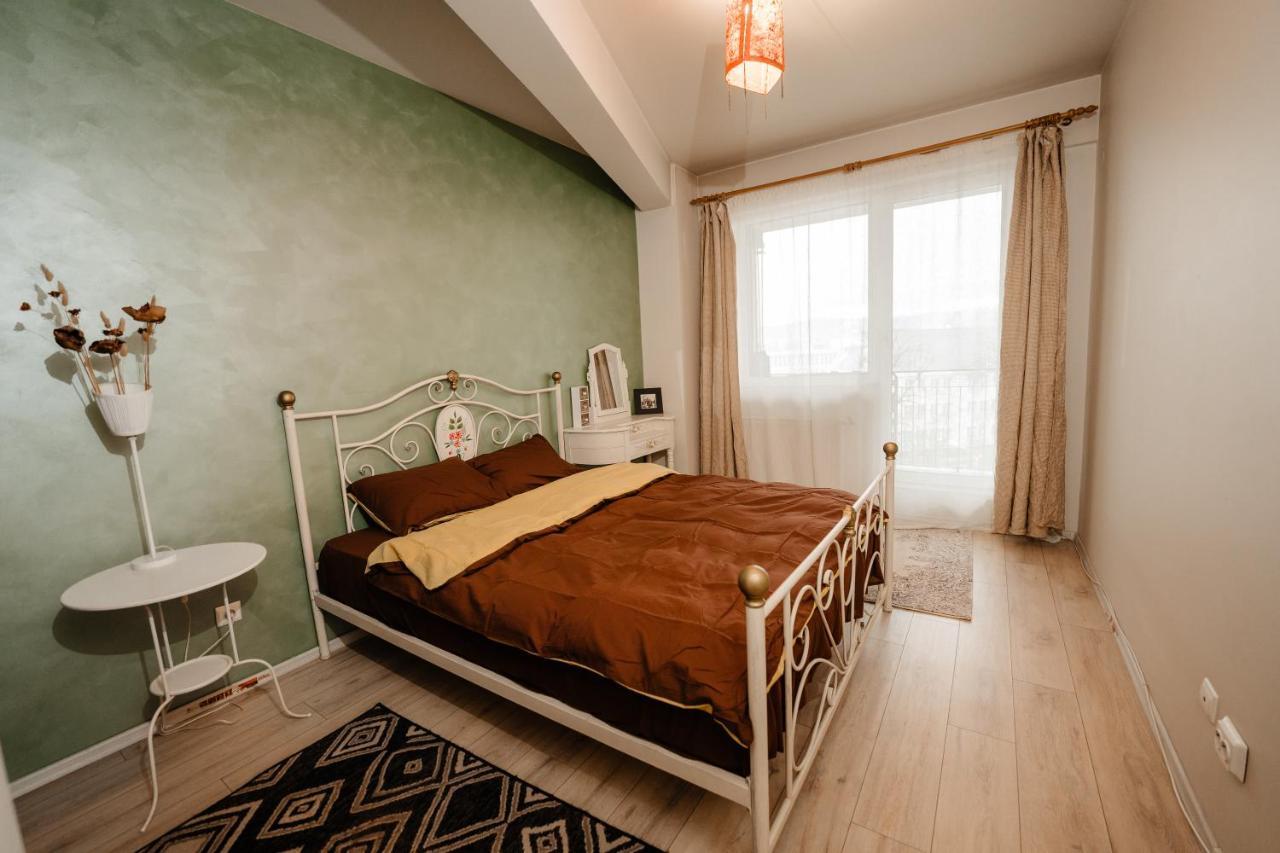 Апартаменты Bright And Cozy Design Apt With Office Клуж-Напока Экстерьер фото